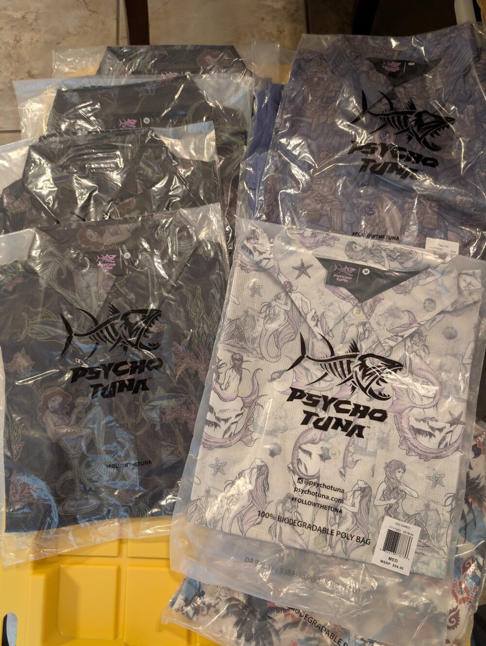 NWT 8 Psycho Tuna Button Up Shirts Sizes Small And Medium